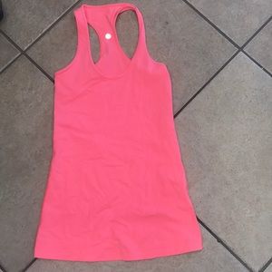 ☘️☘️☘️Lululemon sport tanks☘️☘️
